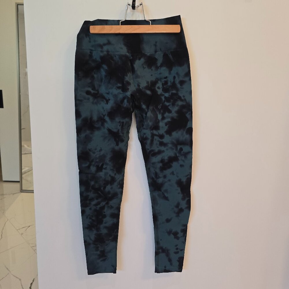 Aurola Black and Green Tie Dye Leggings - Picture 2 of 4